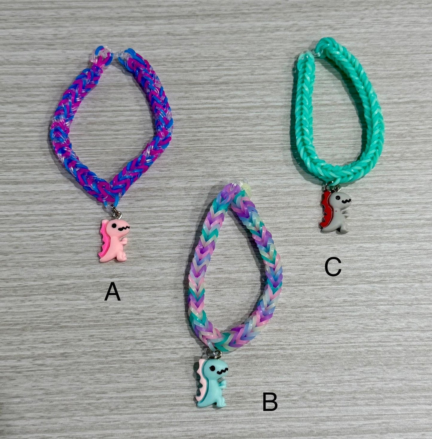 Dinosaur Charm Bracelet – Colorful Stretchy Fishtail Design Handmade Jewelry Gift