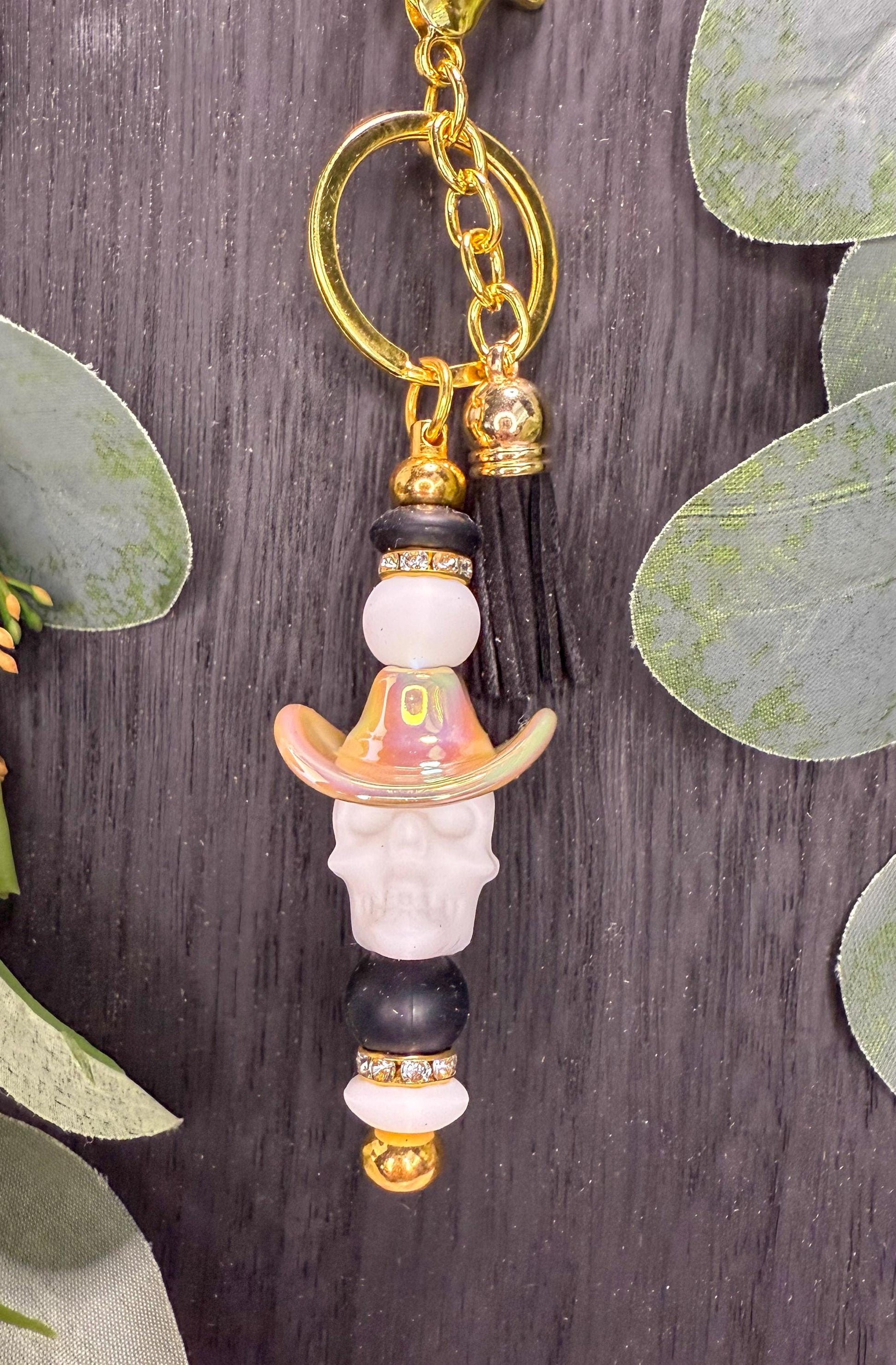 Skeleton Cowboy: The Ultimate Halloween Keychain!