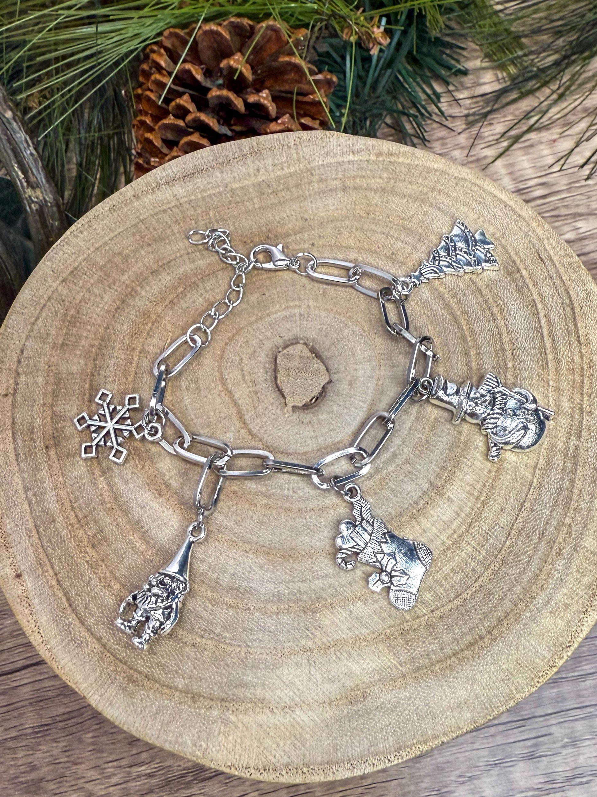 Colorful Snowflake Bracelet: Illuminate Your Festive Spirit!