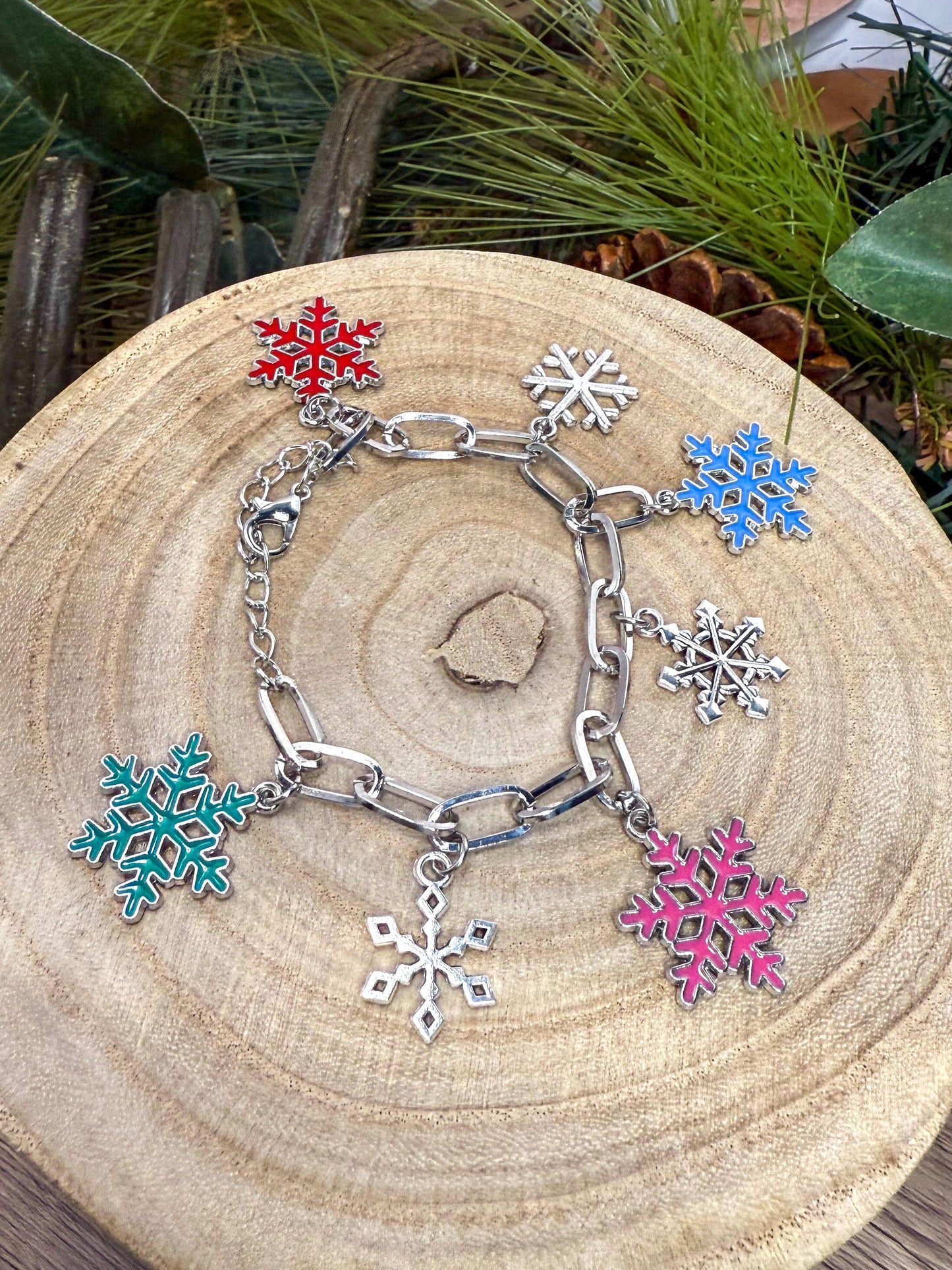 Colorful Snowflake Bracelet: Illuminate Your Festive Spirit!
