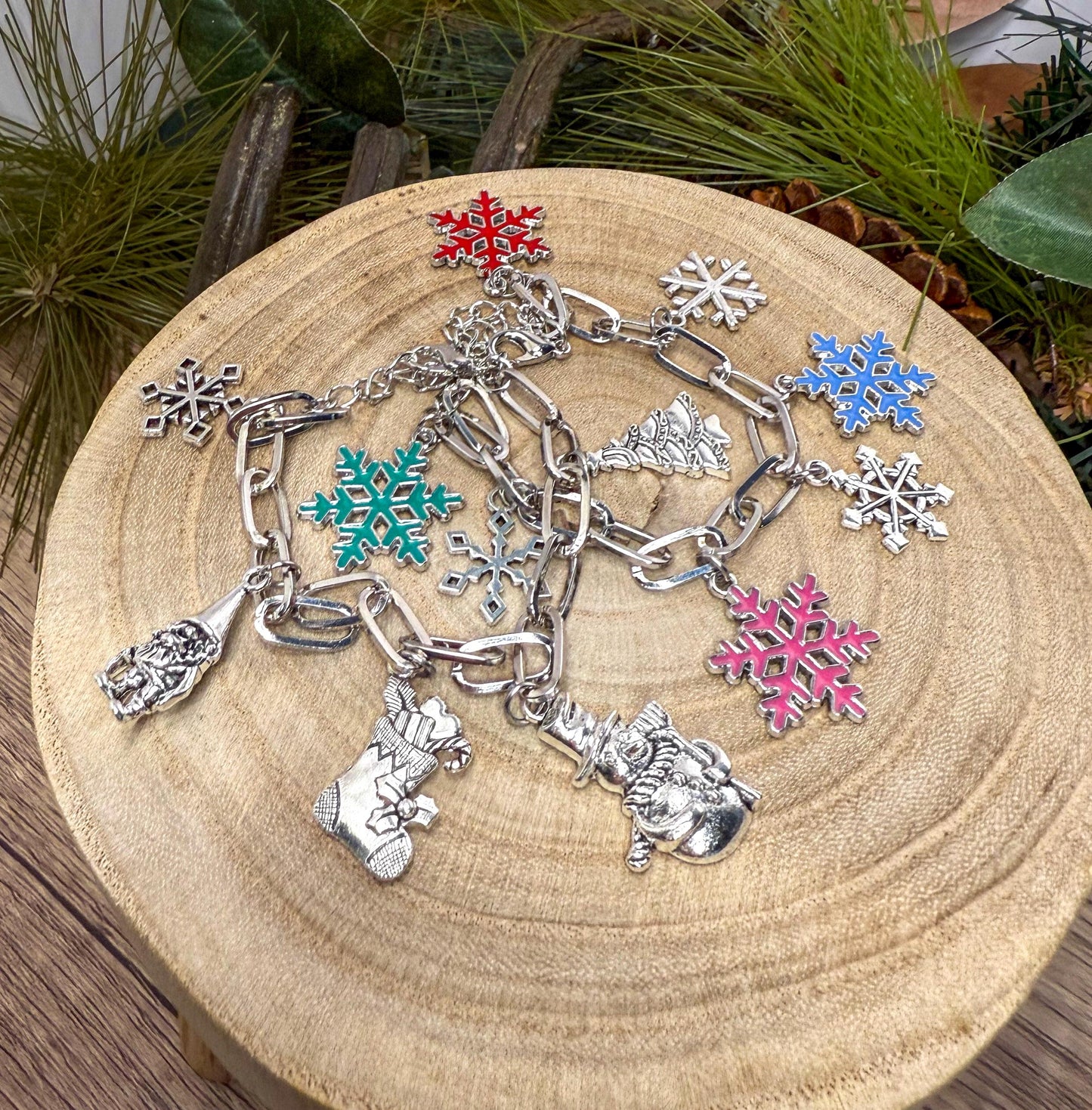 Colorful Snowflake Bracelet: Illuminate Your Festive Spirit!