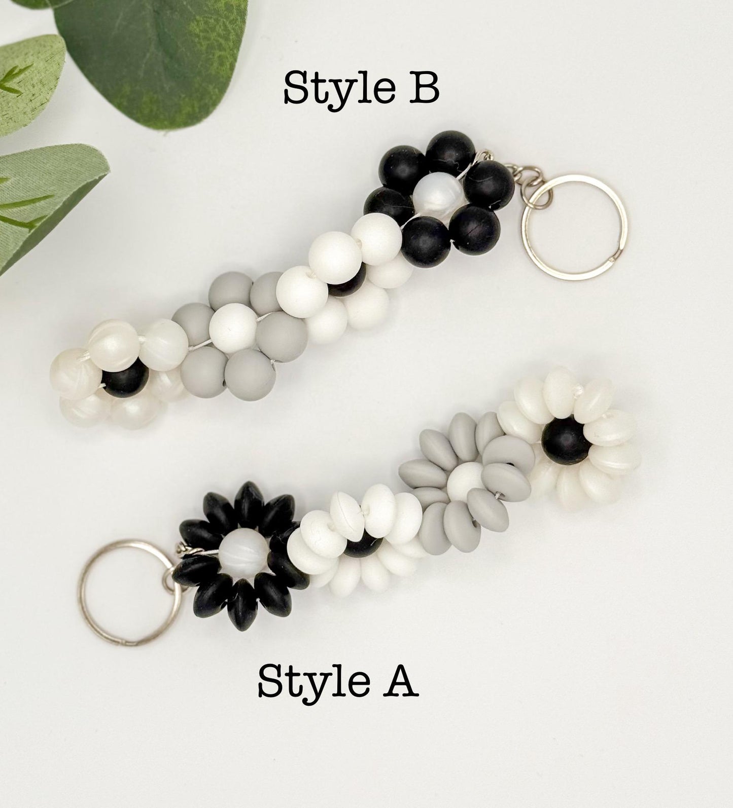 Monochrome Twisted Flower Keychain