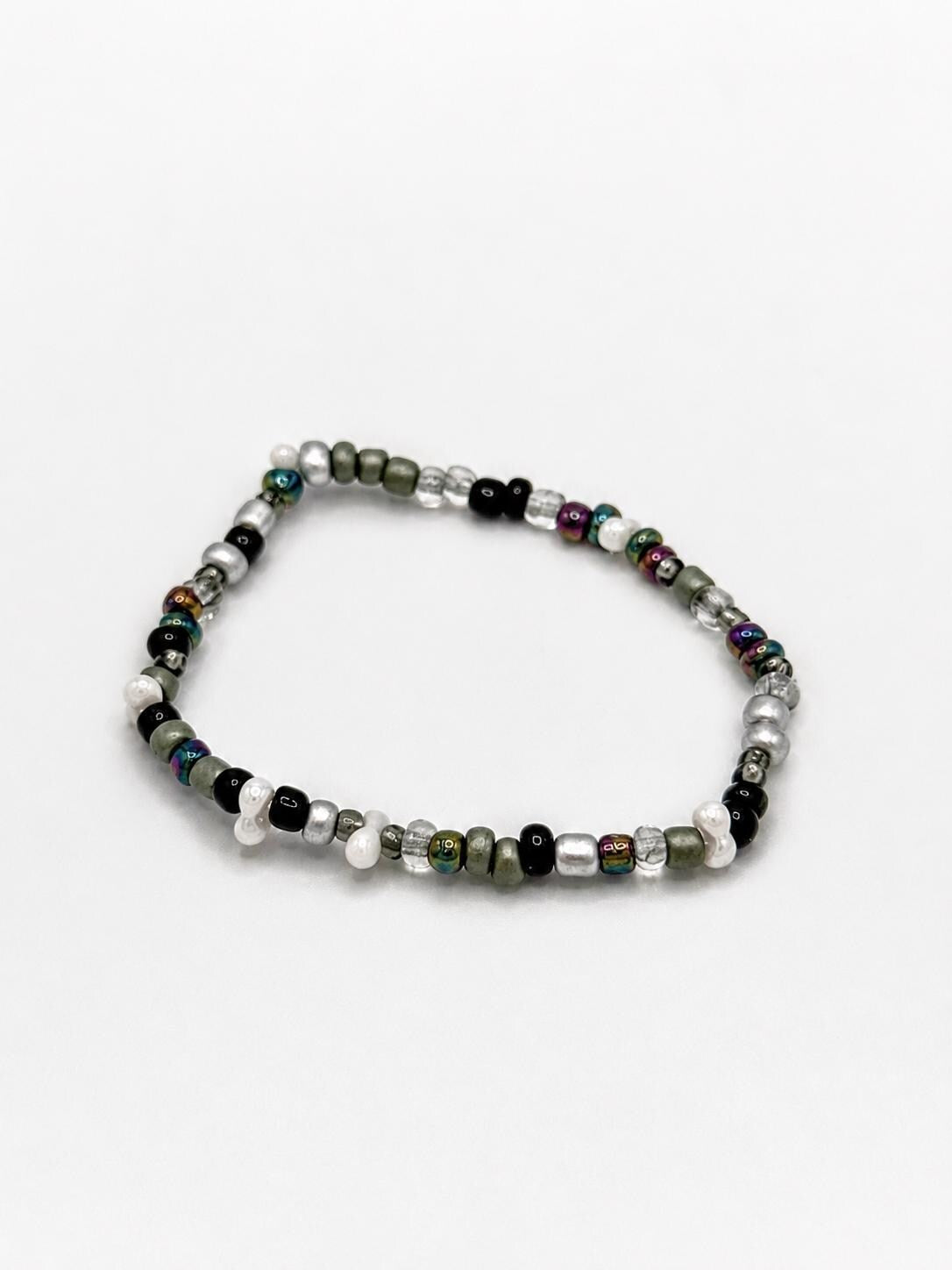 Midnight Sky Glass Seed Bead Bracelet, Iridescent Black Gray White, 3-4mm mixed bead